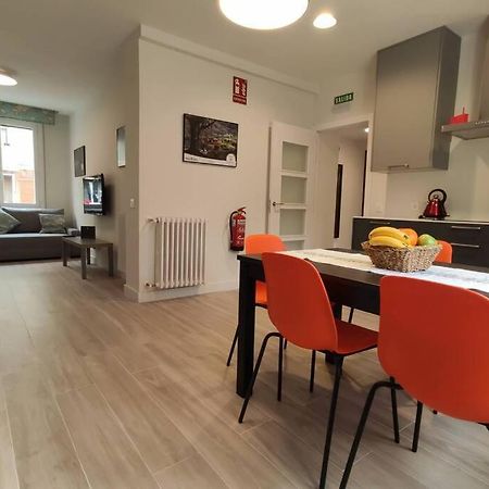 Larraina By Clabao Apartment Pamplona Bagian luar foto